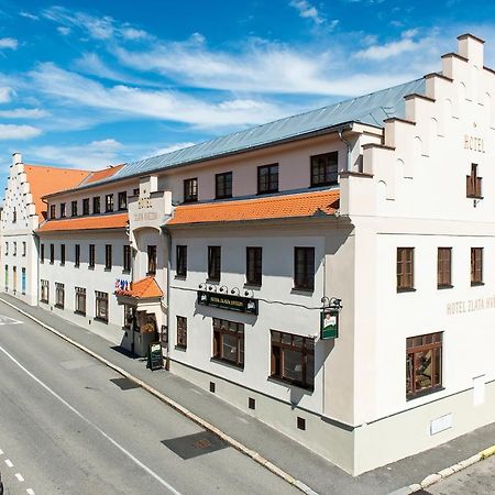 Hotel Zlata Hvezda วิมแปร์ค ภายนอก รูปภาพ